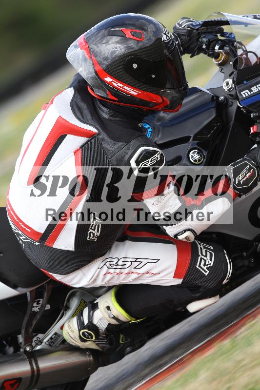 Archiv-2025/05 14.04.2025 Plüss Moto Sport ADR/Freies Fahren/900